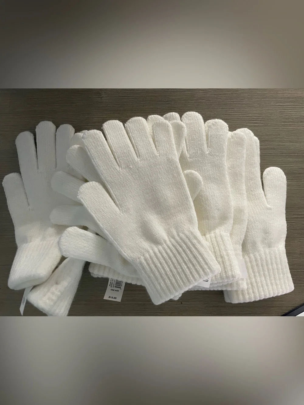 Gap Cozy gloves in Ivory Cream Frost NWT